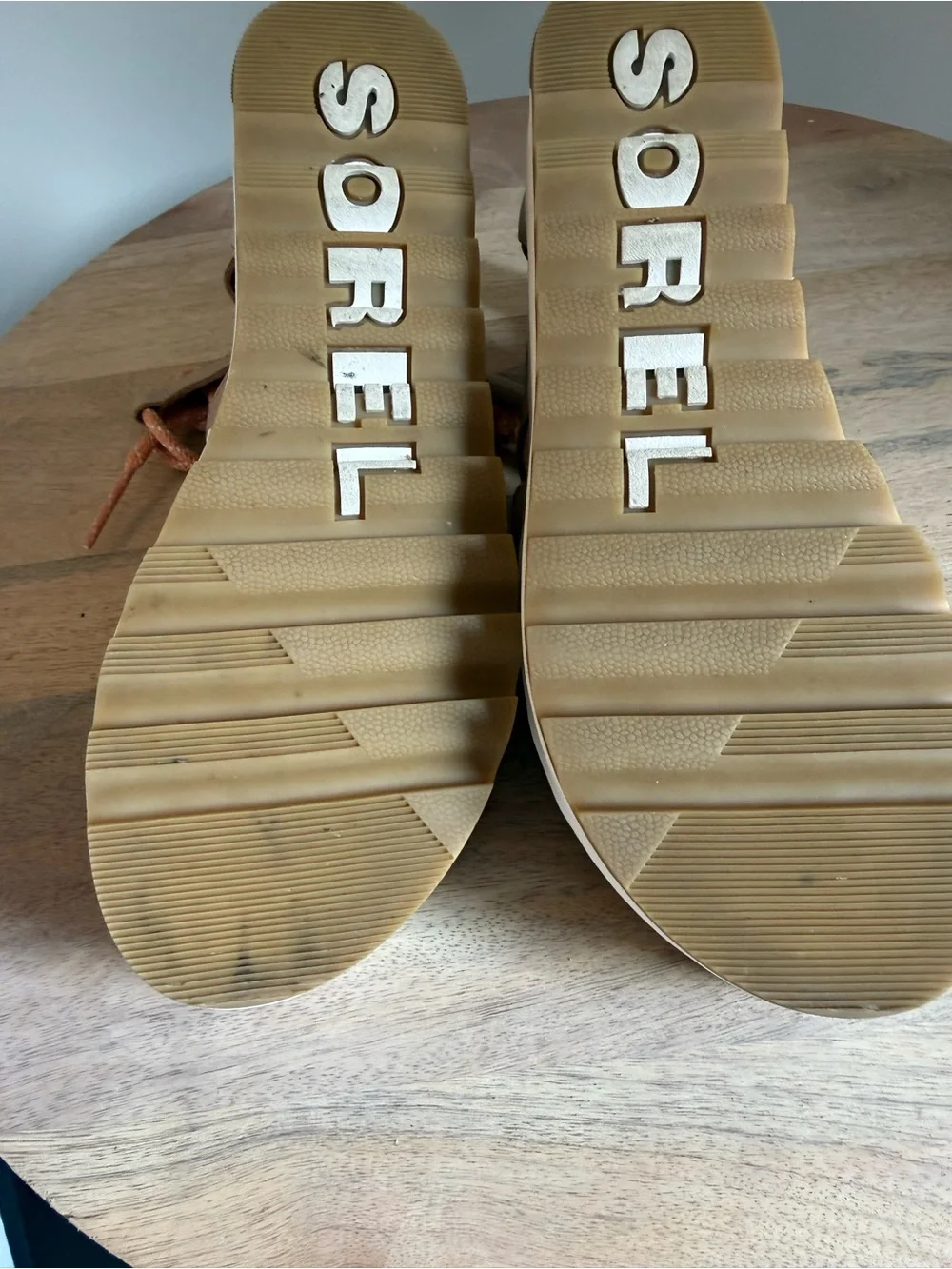 Sorel Women’s Cameron Tan Platform Lace-Up Sandal Size 5 1/2